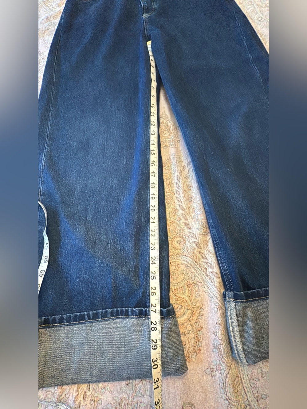 Wide-Leg High-Rise Women's Jeans in Dark Blue - Picture 8 of 11